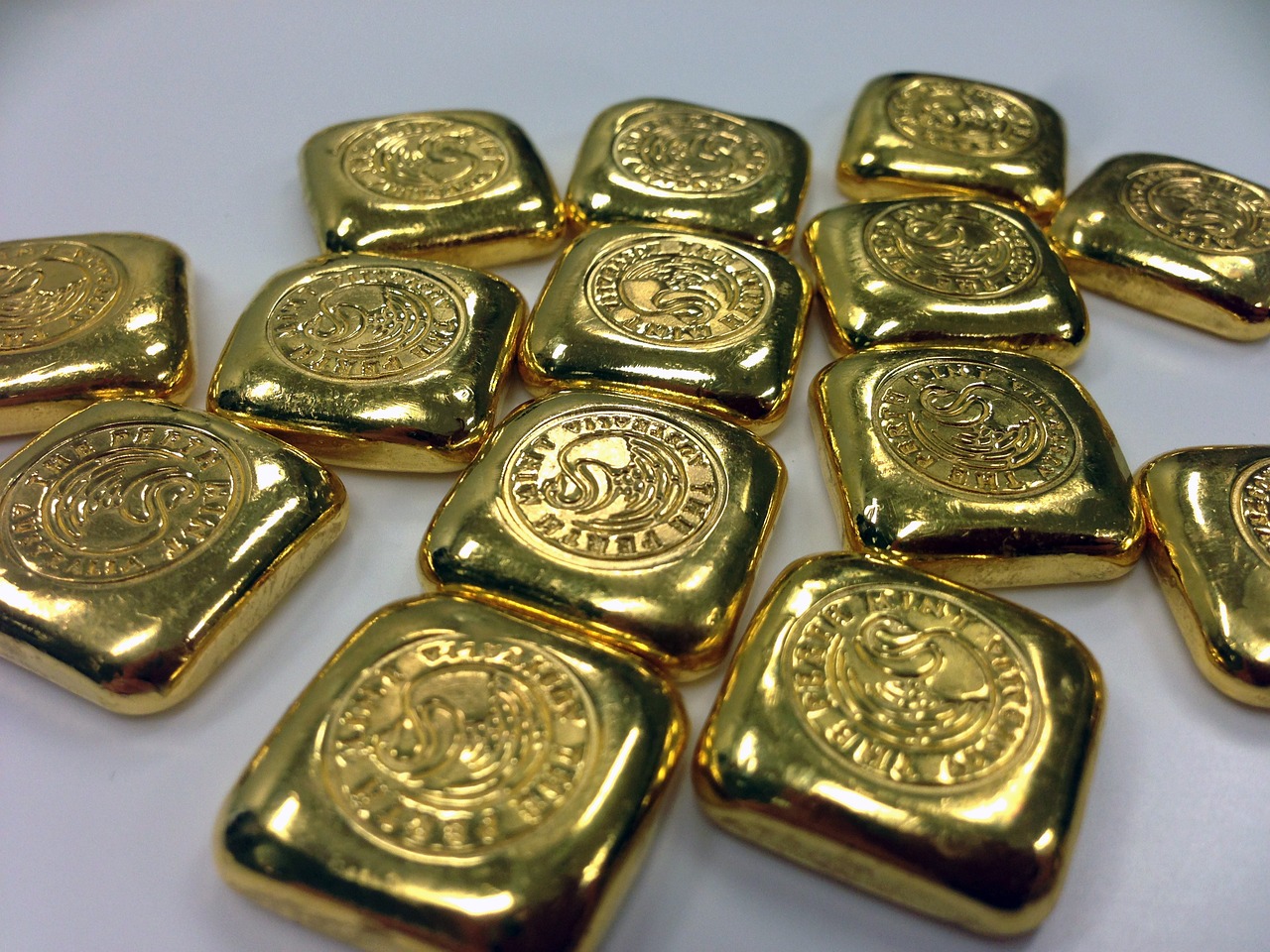 gold bar refinery